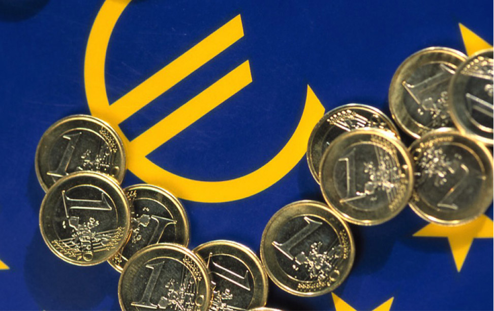 ECB ends crisis-fighting bond-buying scheme