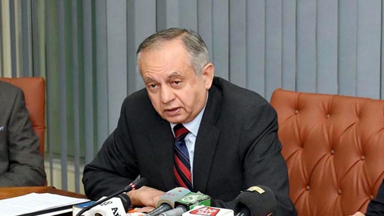 Govt working on relief package for revival of textile industry: Razak Dawood