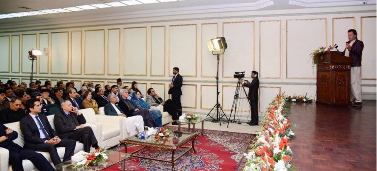 PM pledges to remove all hurdles for conducive environment of business