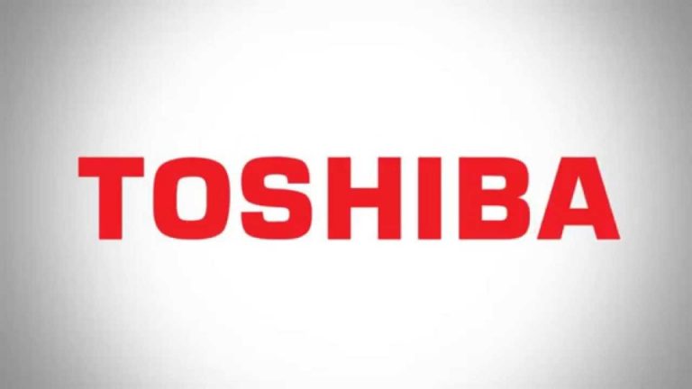 Toshiba to split into two companies