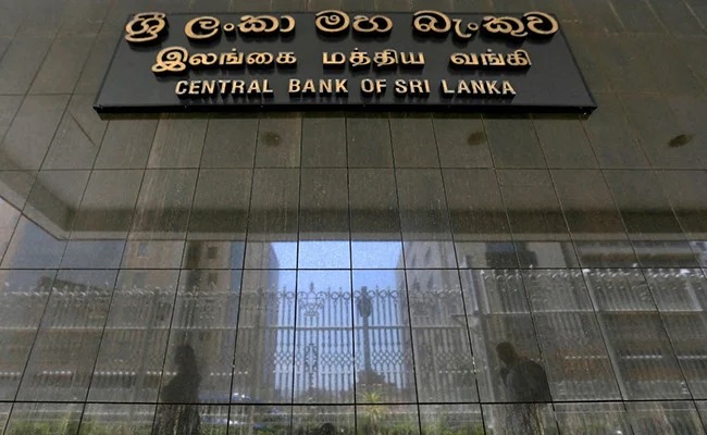 Sri Lanka defaults on entire $51bn external debt