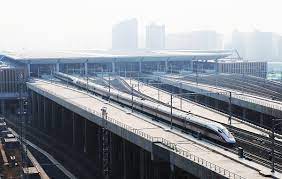 Asia's largest passenger railway hub starts operation in Beijing