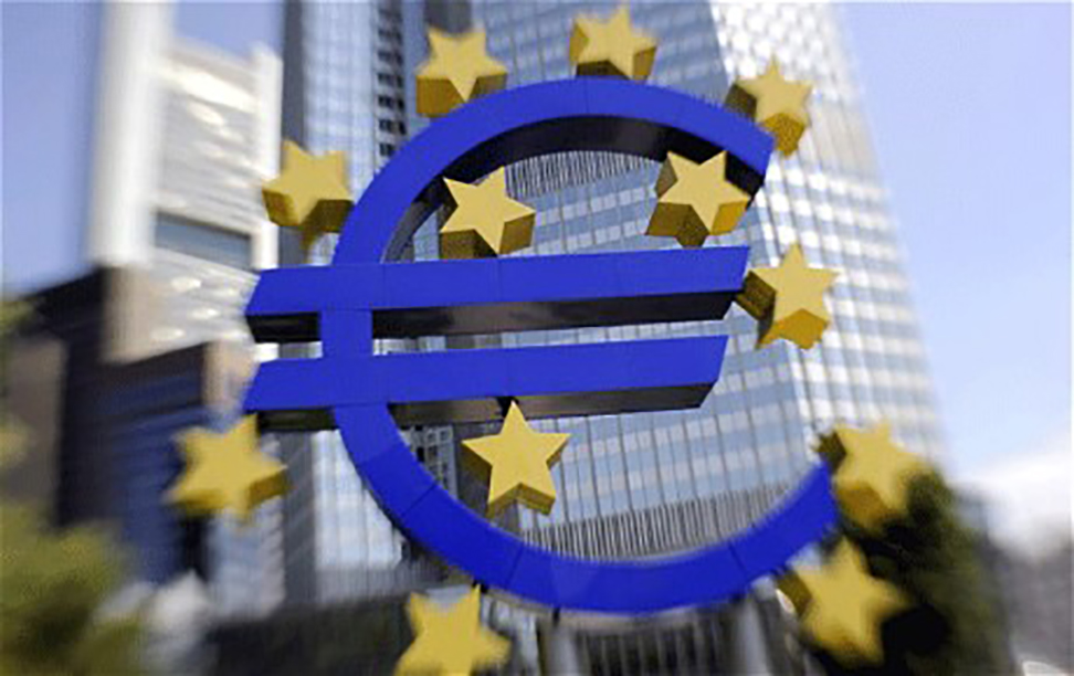 Euro hits 20-year low against dollar on recession risk