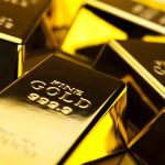 Domestic bullion extends losses, 24-karat gold at Rs220,700 per tola