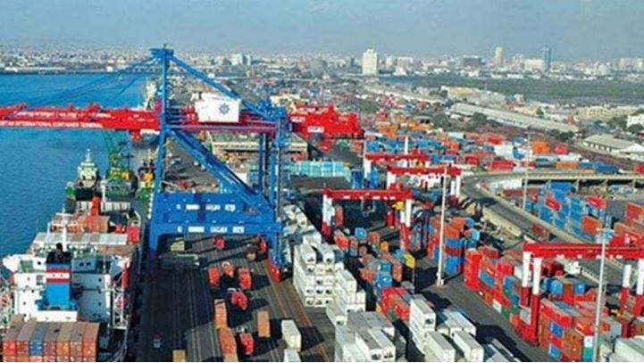 417 containers stuck at Port Qasim on dollar shortage