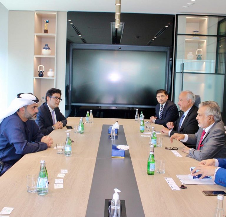 FM meets with management of UAE’s leading commercial banks