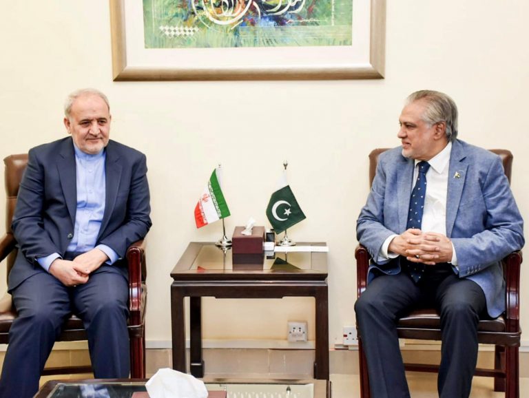 Iran, Pakistan to boost banking ties in meeting next week