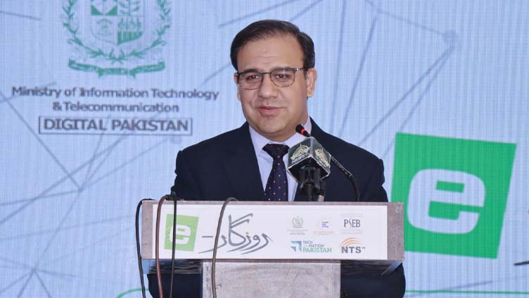 Pakistan launches first ever e-Rozgar Center for freelancers