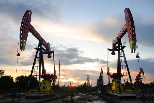 Pakistan’s oil & gas sector defies circular debt worries with 1HFY24 earnings boost